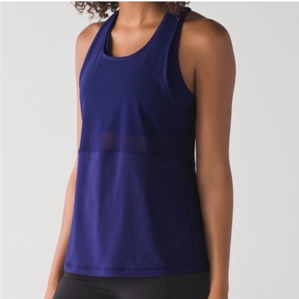 Lululemon Fast As Light 2-in-1 sleeveless top in emperor blue. Size 6